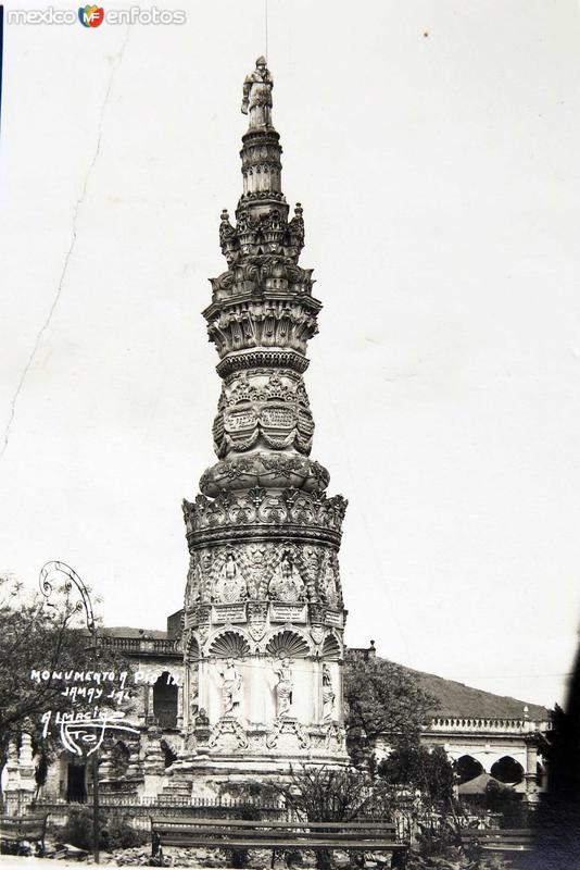 Fotos de Jamay, Jalisco: MTO EN LA PLAZA H acia 1945