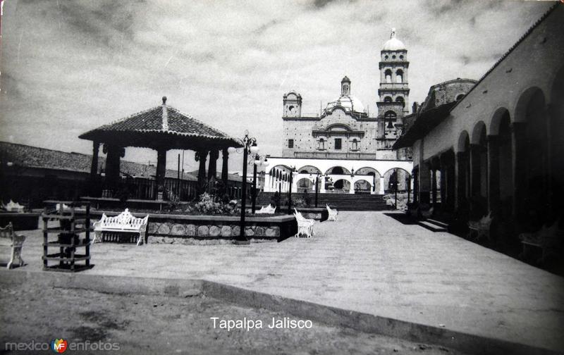 Fotos de Tapalpa, Jalisco: LA PLAZA ESCENA CALLEJERA