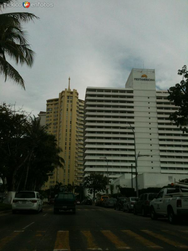 Fotos de Acapulco, Guerrero: Costera Miguel Alemán en la zona Condesa. Diciembre/2014