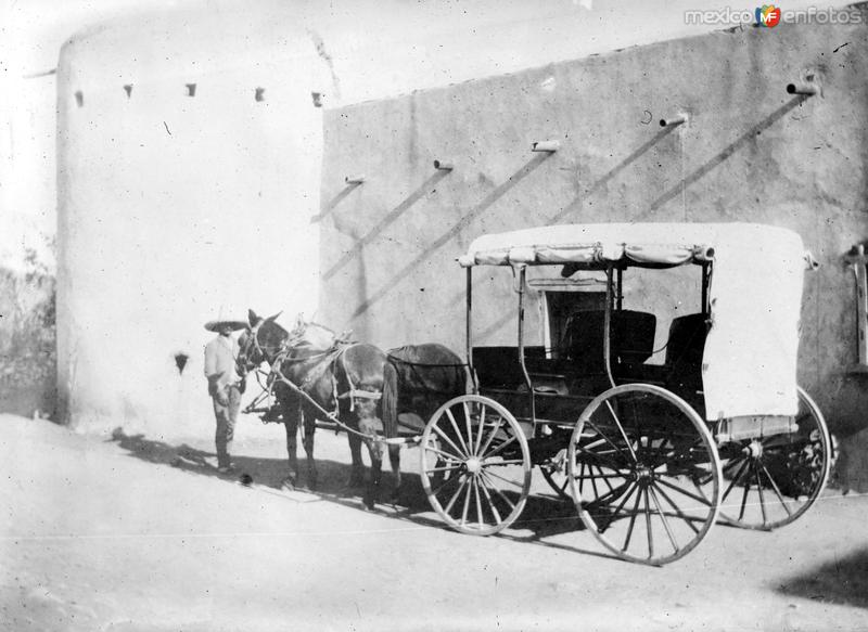 Fotos de Santa Bárbara, Chihuahua: Una carreta cerca de Santa Bárbara (Bain News Service, c. 1916)