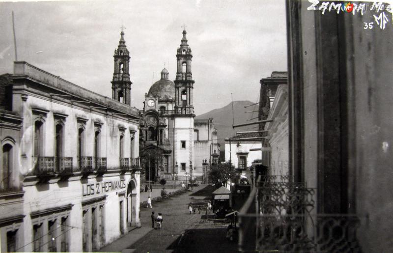 Fotos de Zamora, Michoacan: PANORAMA E IGLESIA