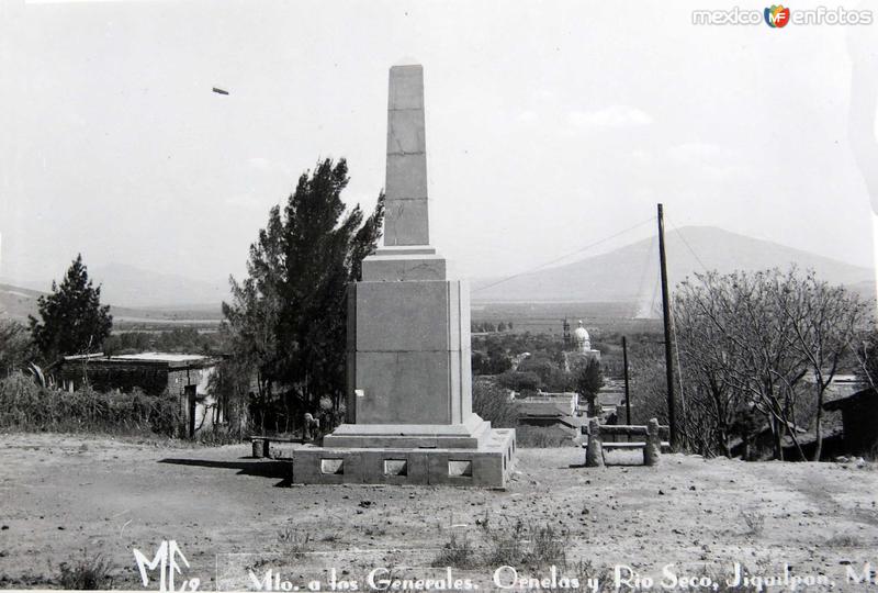 Fotos de Jiquilpan, Michoacán: MONUMENTO A LOS GENERALES ORNELAS