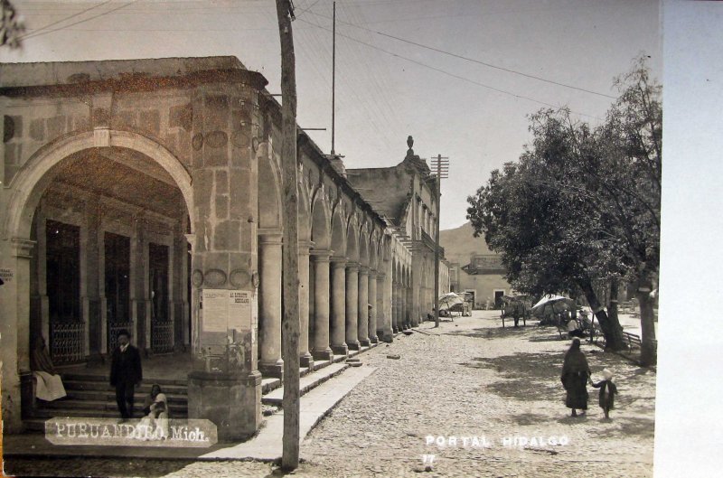 Fotos de Puruandiro, Michoacán: PORTAL HIDALGO