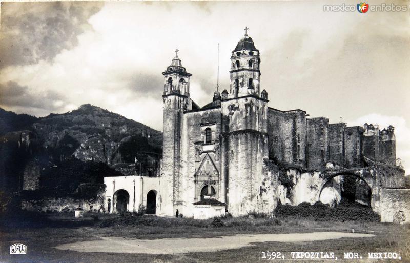 Fotos de Tepoztlán, Morelos: PANORAMA E IGLESIA