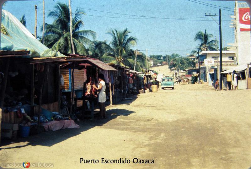 Fotos de Puerto Escondido, Oaxaca: ESCENA CALLEJERA PANORAMA