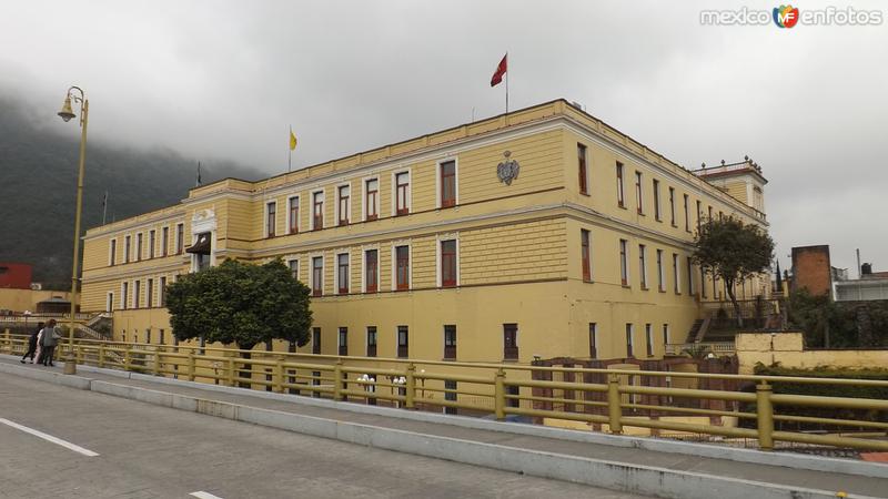 Fotos de Orizaba, Veracruz: Vista posterior del Palacio Municipal. Diciembre/2014