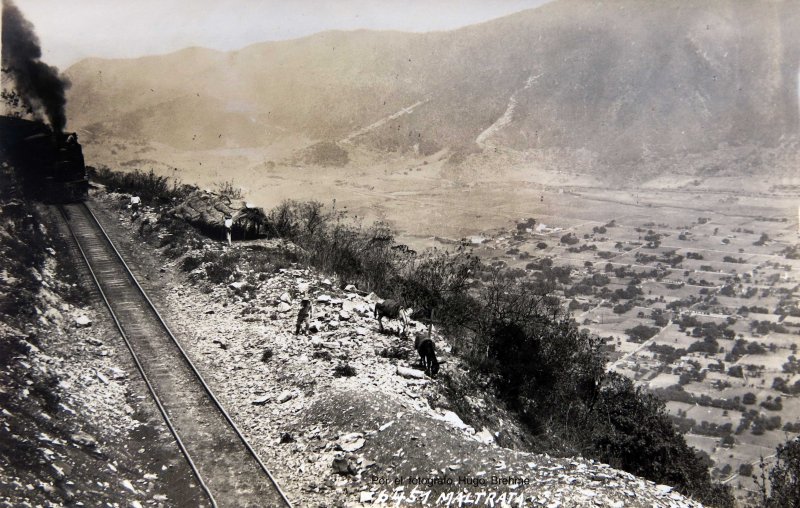 Fotos de Maltrata, Veracruz: VIA FERREA EN LAS CUMBRES DE Por el fotografo Hugo Brehme