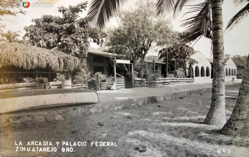 Fotos de Ixtapa Zihuatanejo, Guerrero: La Arcadia y el Palacio Federal