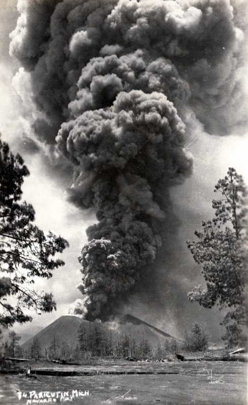 Fotos de Paricutín, Michoacán: Volcán Paricutín en erupción (1943)