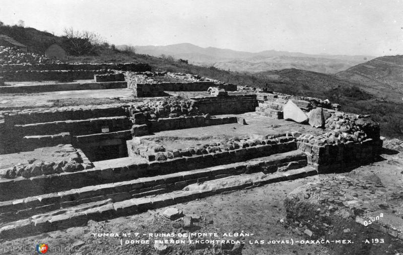 Fotos de Monte Albán, Oaxaca: Tumba No. 7, donde fueron encontradas las joyas