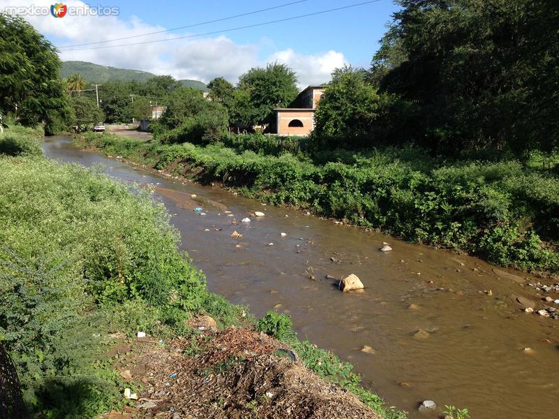 Fotos de Huitzuco De Los Figueroa, Guerrero: Río de Huitzuco desde la Unidad Deportiva. Julio/2016