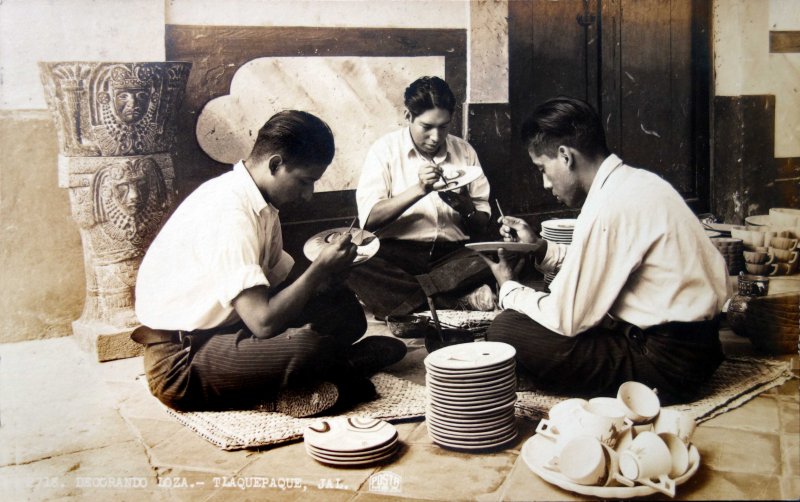 Fotos de Tlaquepaque, Jalisco: TIPOS MEXICANOS decorando loza