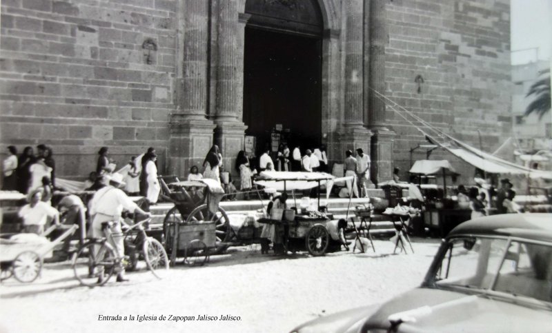 Fotos de Zapopan, Jalisco: Entrada a la Iglesia de Zapopan Jalisco Jalisco.