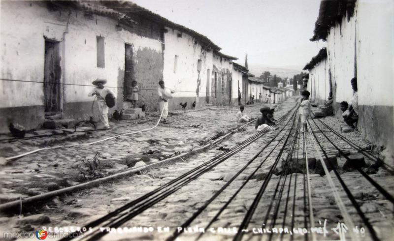 Fotos de Chilapa, Guerrero: Reboseros trabajando en plena calle.