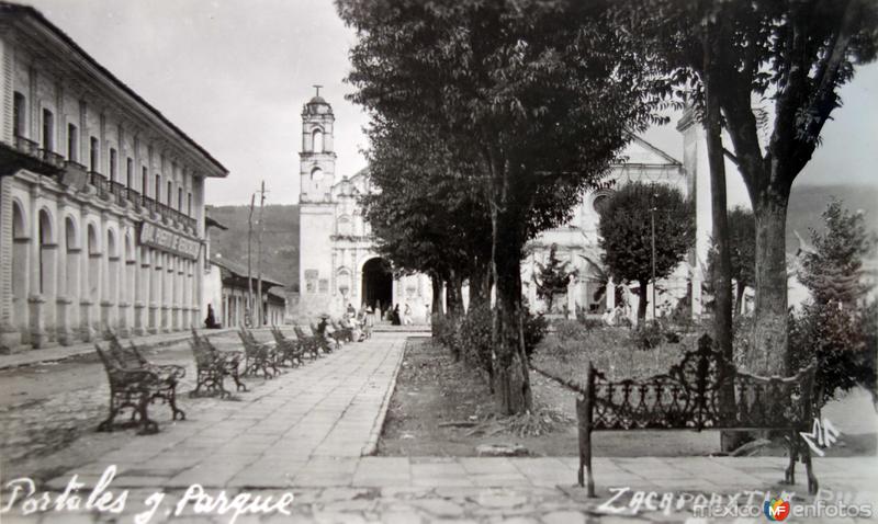 Fotos de Zacapoaxtla, Puebla: Portales y parque.