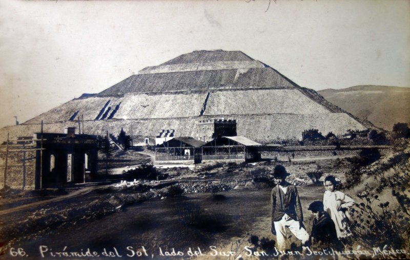 Fotos de Teotihuacán, México: La piramide de el sol.