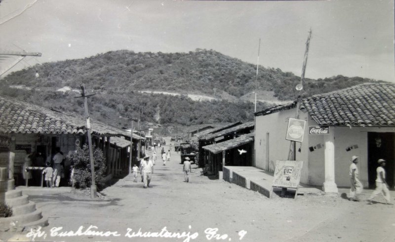 Fotos de Ixtapa Zihuatanejo, Guerrero: Avenida Cuahutemoc.