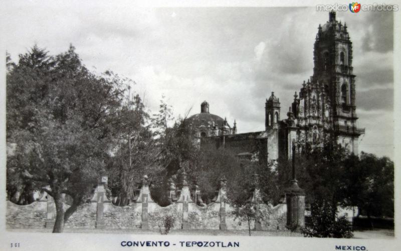 Fotos de Tepotzotlán, México: El convento (Circulada el7 de Julio de 1937 ).