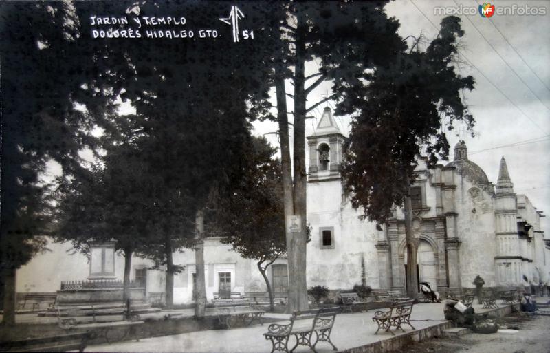 Fotos de Dolores Hidalgo, Guanajuato: Templo y jardin.