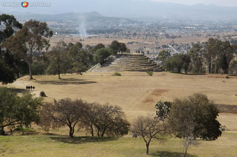 Fotos de Xochitécatl, Tlaxcala: Explanada y pirámide de El Espiral. Diciembre/2017