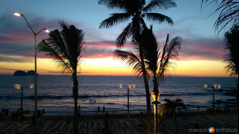 Fotos de Mazatlán, Sinaloa: Puesta de Sol en el Malecón