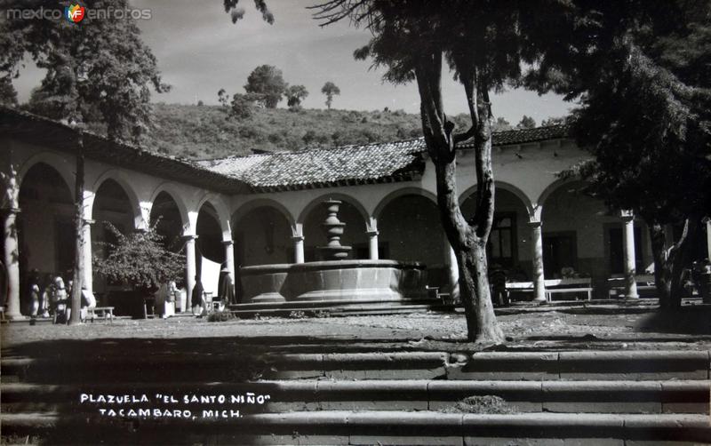 Fotos de Tacámbaro, Michoacán: Plazuela El Santo Nino.