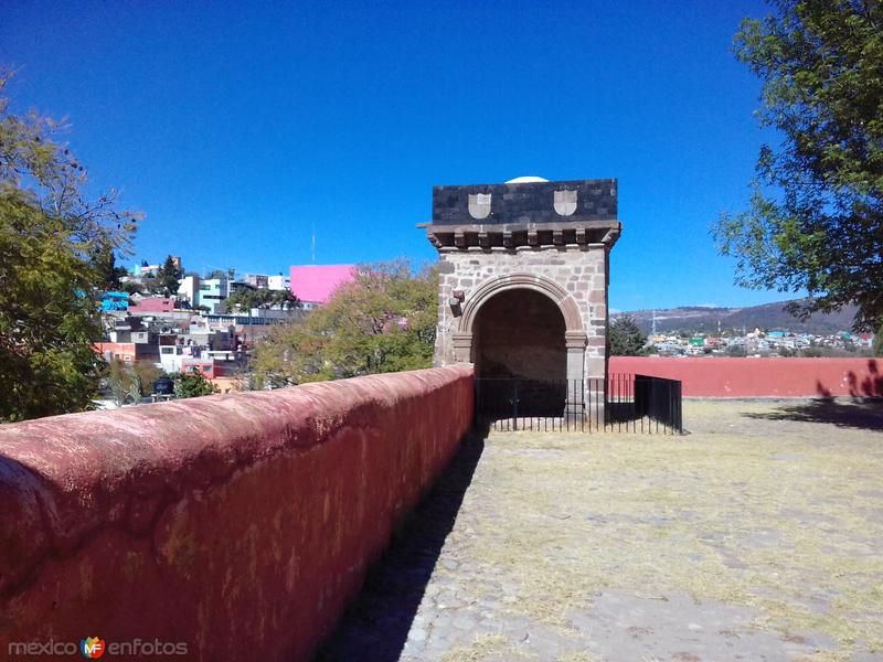 Fotos de Tlaxcala, Tlaxcala: Atrio y capilla posa del ex-convento franciscano del siglo XVI. Febrero/2018