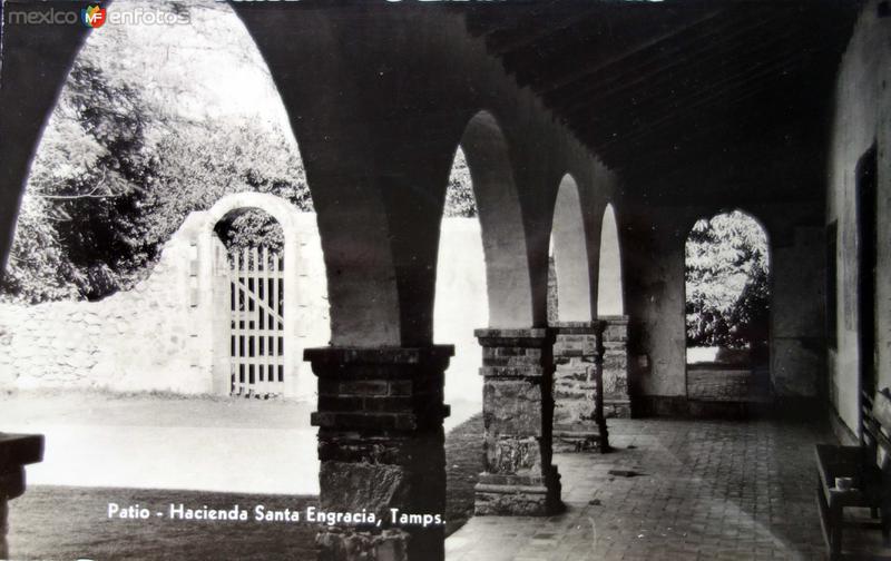 Fotos de Hidalgo, Tamaulipas: Patio de La Hacienda de Santa Engracia.