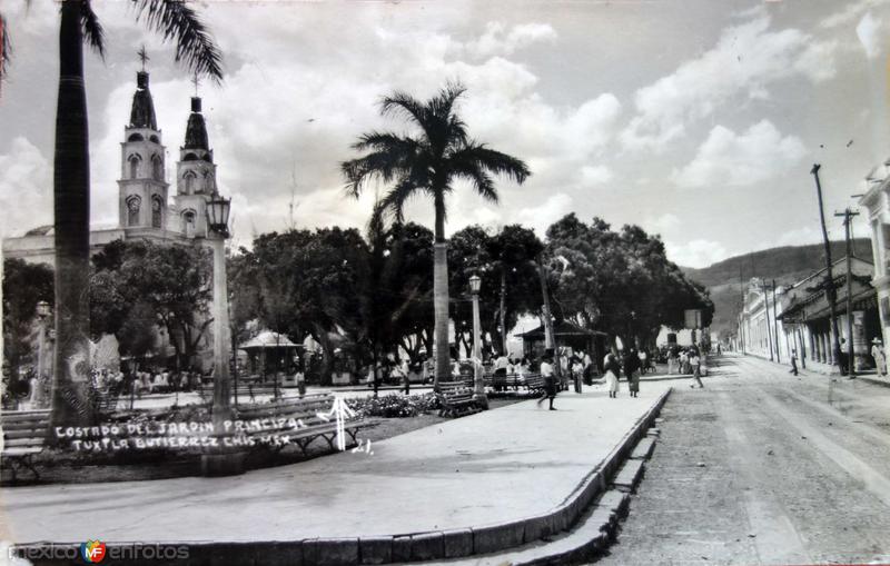 Fotos de Tuxtla Gutiérrez, Chiapas: A un costado del Jardin principal..