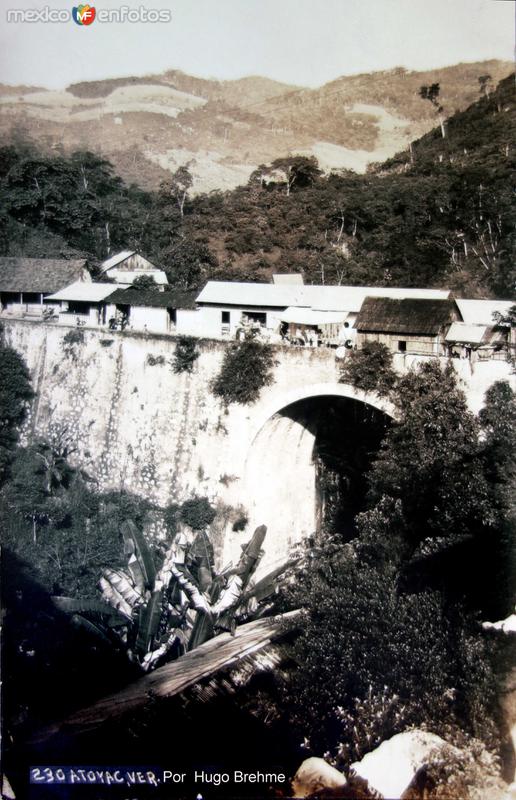 Fotos de Atoyac, Veracruz: Puente Por el Fotógrafo Hugo Brehme.