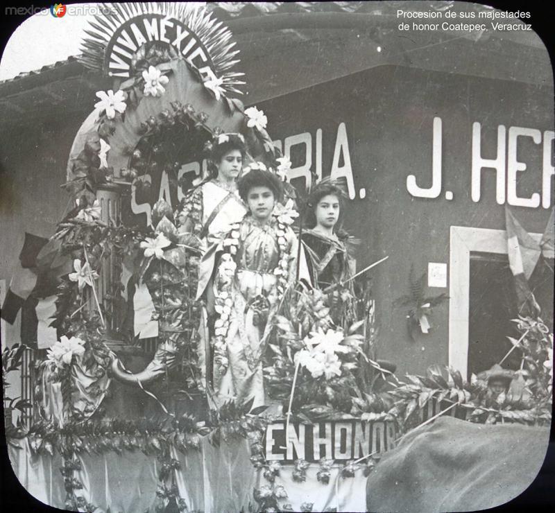 Fotos de Coatepec, Veracruz: Procesion de sus majestades de honor.