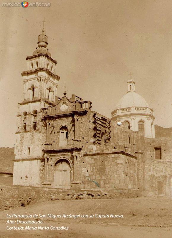 Fotos de Ejutla, Jalisco: La Parroquia de San Miguel Arcángel con su Cúpula Nueva (Cortesía: María Ninfa González)