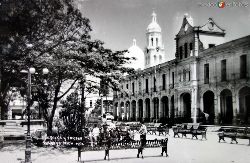 Fotos de Sahuayo, Michoacán: Portales y Jardin.