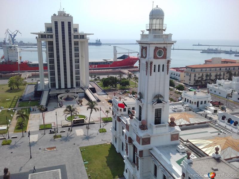 Fotos de Veracruz, Veracruz: Faro Venustiano Carranza y Museo Naval. Mayo/2018