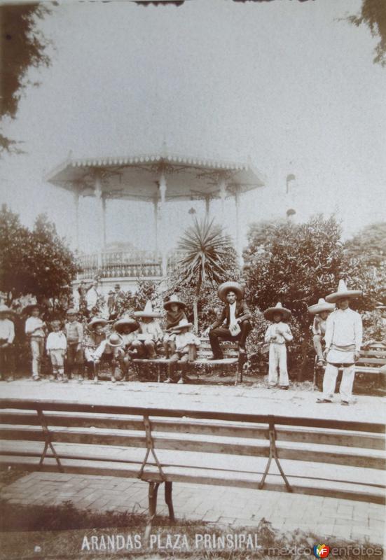 Fotos de Arandas, Jalisco: La Plaza principal.