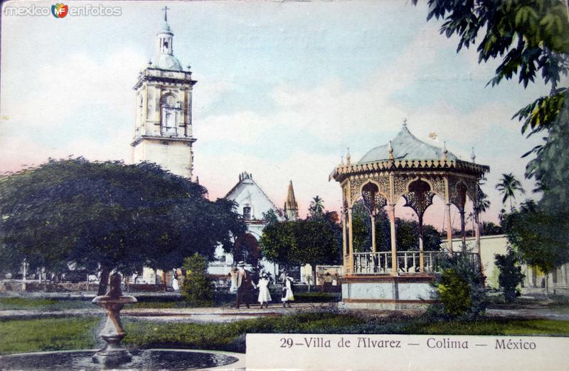 Fotos de Villa De Álvarez, Colima: Kiosko y plaza.