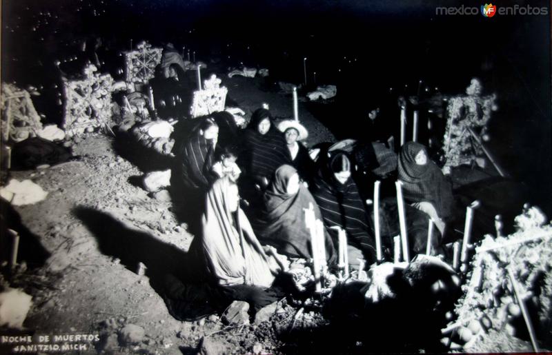 Fotos de Janitzio, Michoacán: Noche de muertos.