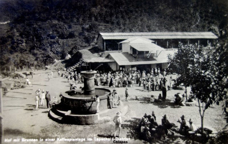 Fotos de Tapachula, Chiapas: Fuente y plaza principal ( Circulada el 4 de Noviembre de 1935 ).