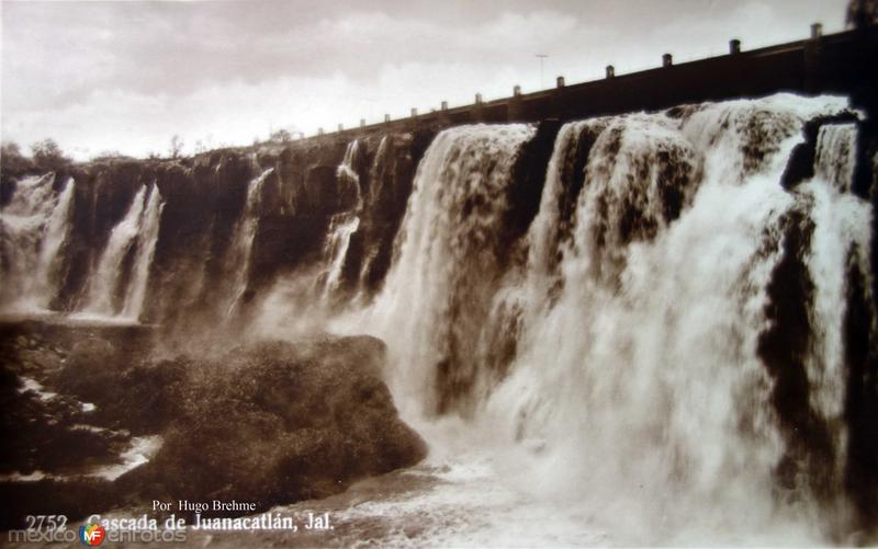 Fotos de Juanacatlán, Jalisco: Cascada de Juanacatlan por el Fotógrafo Hugo Brehme.