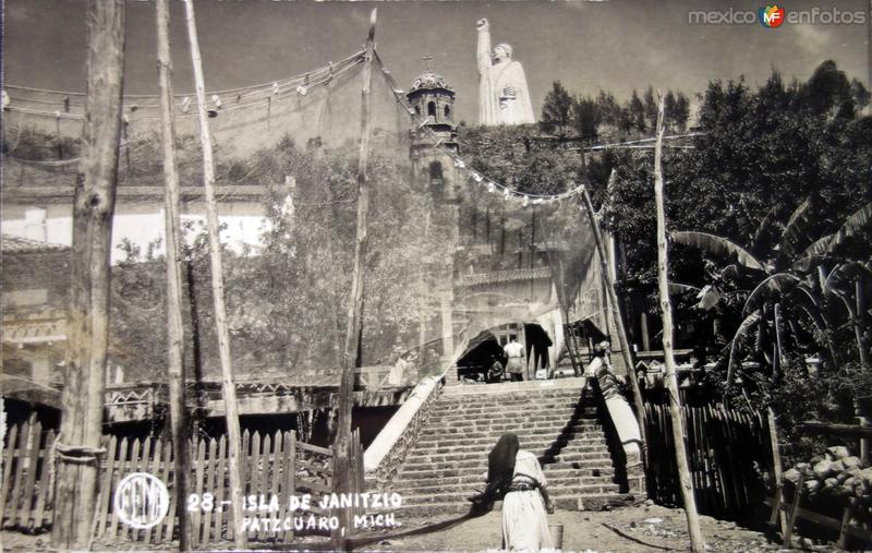 Fotos de Janitzio, Michoacán: Subiendo la escalinata.