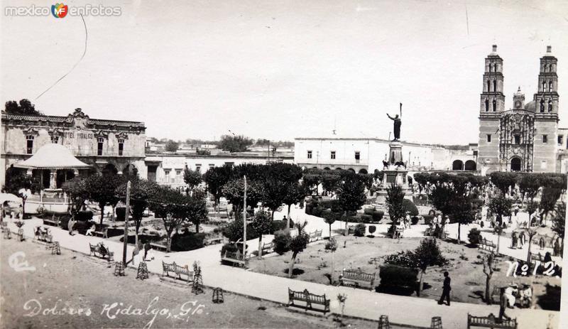 Fotos de Dolores Hidalgo, Guanajuato: Monumento e Iglesia,