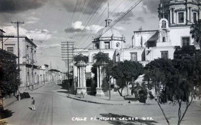 Fotos de Zitácuaro, Michoacán: Calle Francisco I Madero.