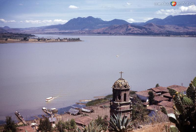 Fotos de Janitzio, Michoacán: Lago de Pátzcuaro (1954)