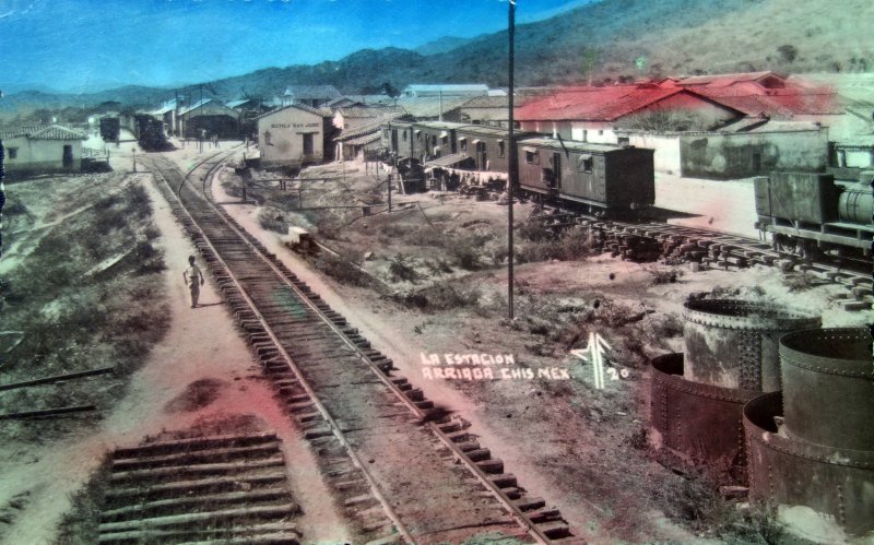 Fotos de Arriaga, Chiapas: La Estacion. ( Circulada el 20 de Septiembre de 1944 ).