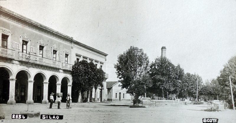 Fotos de Silao, Guanajuato: Hotel California por Fotógrafo Winfield Scott.