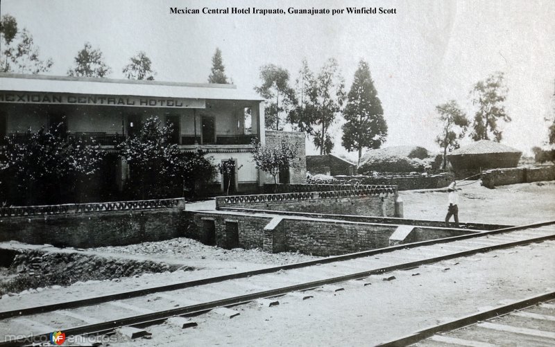 Fotos de Irapuato, Guanajuato: El Hotel Central por Fotógrafo Winfield Scott.