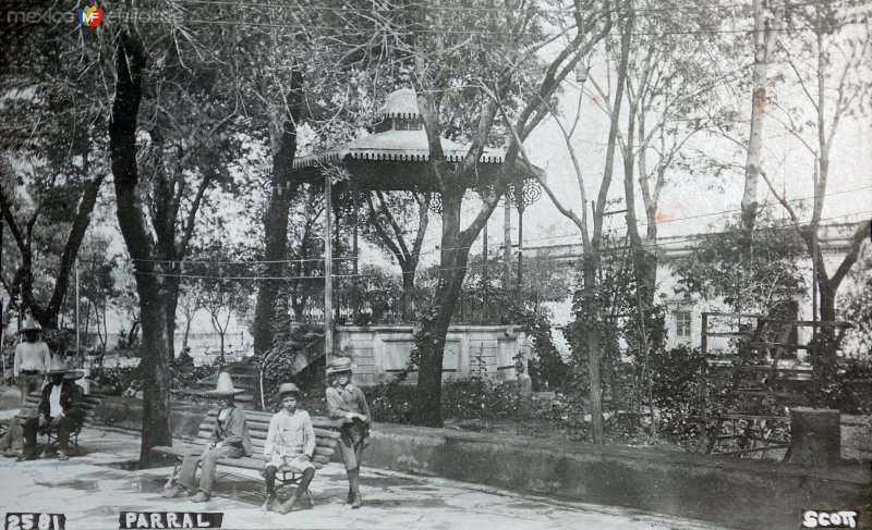 Fotos de Hidalgo Del Parral, Chihuahua: Kiosko y Plaza por Fotógrafo Winfield Scott.