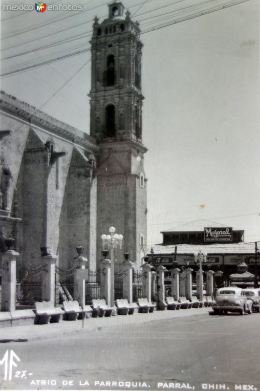 Fotos de Hidalgo Del Parral, Chihuahua: Atrio de La Parroquia.