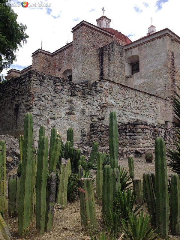 Fotos de Mitla, Oaxaca: Grupo de la Iglesia Católica, Zona arqueológica de Mitla, Oaxaca. Julio/2018