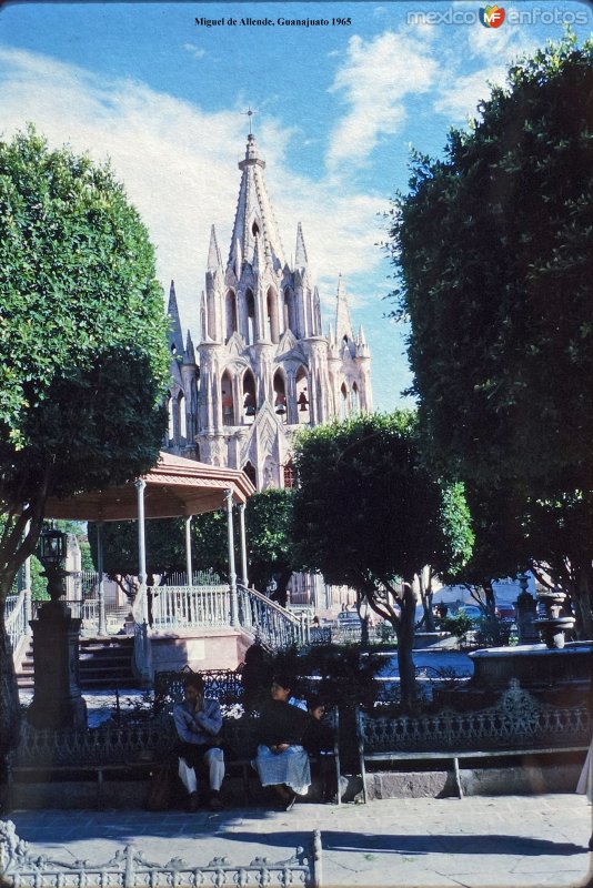 Fotos de San Miguel De Allende, Guanajuato: La Catedral 1965.